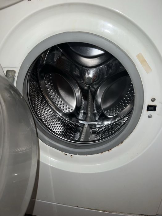 Пральна машина Indesit