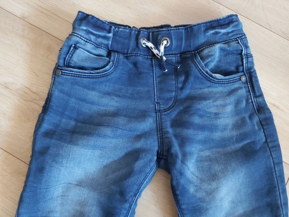 Spodnie joggery , jeansy chłopięce f&f rozmiar 104