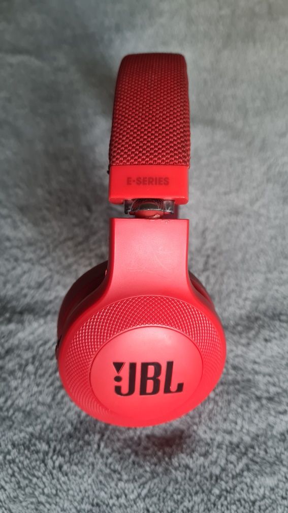 Słuchawki bezprzewodowe JBL E45BT