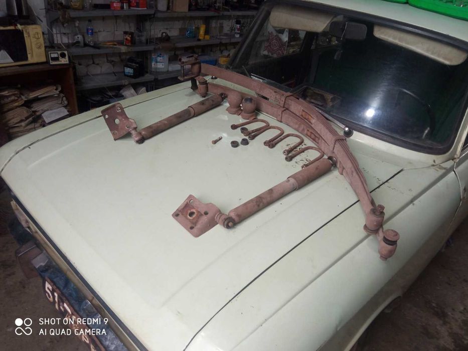 Ступиці Москвич Ваз Волга,Ресори Москвич Диски, Камери Колеса взборі к