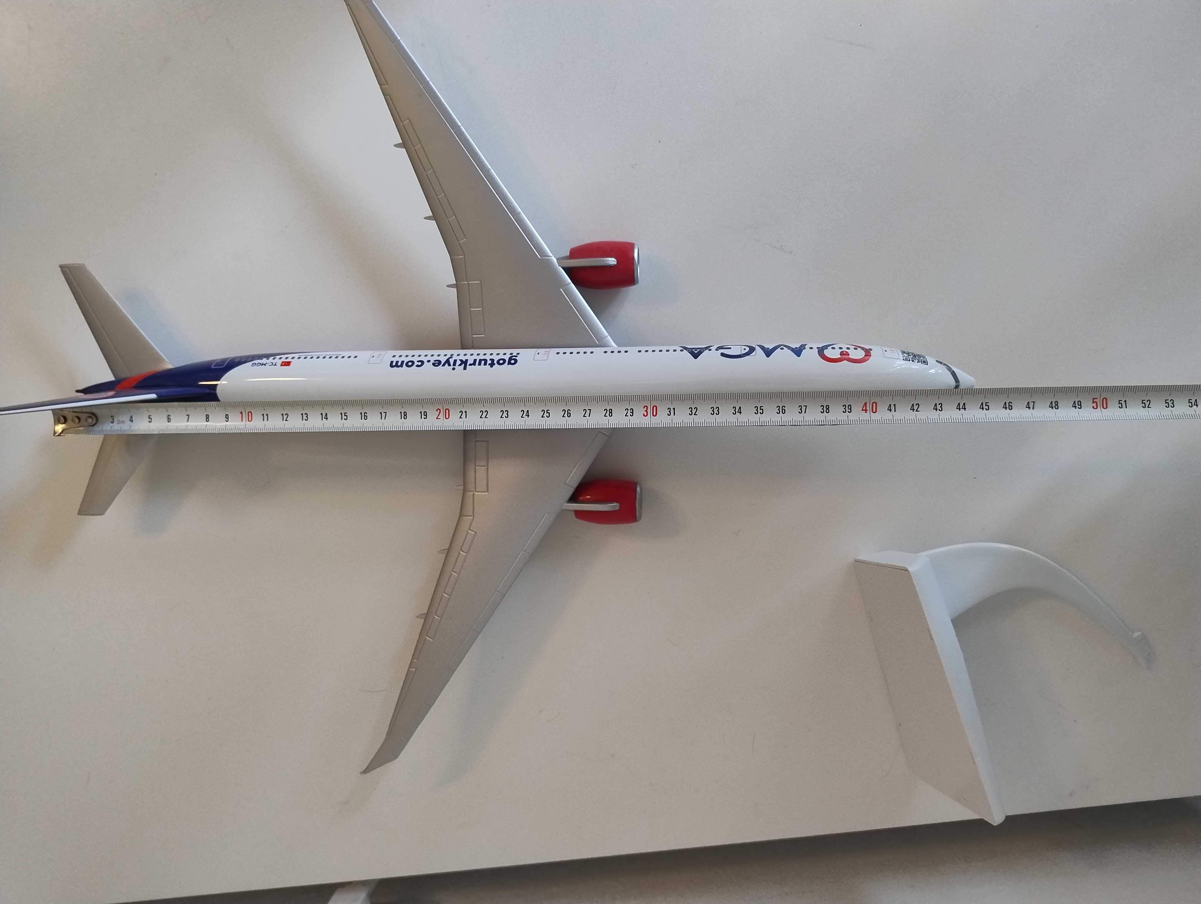 model samolotu boeing 777-300ER 1:160 MGA duży - 46 cm