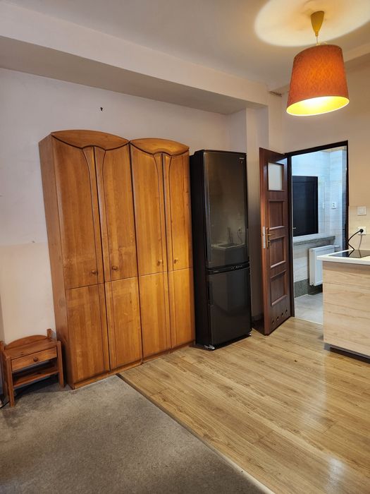 Sprzedam 2 szafy z drewna