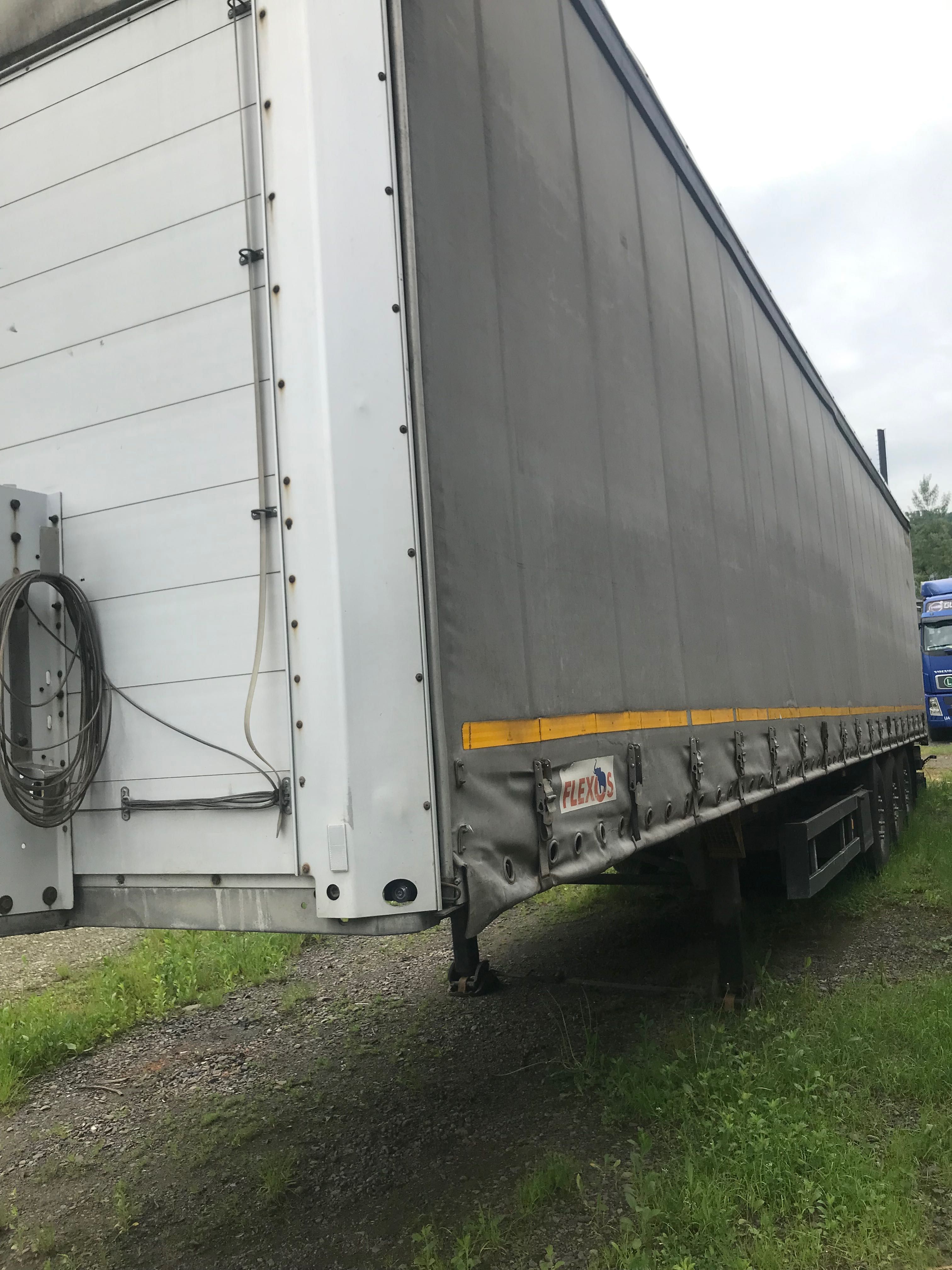Schmitz SCS24L напівпричіп
