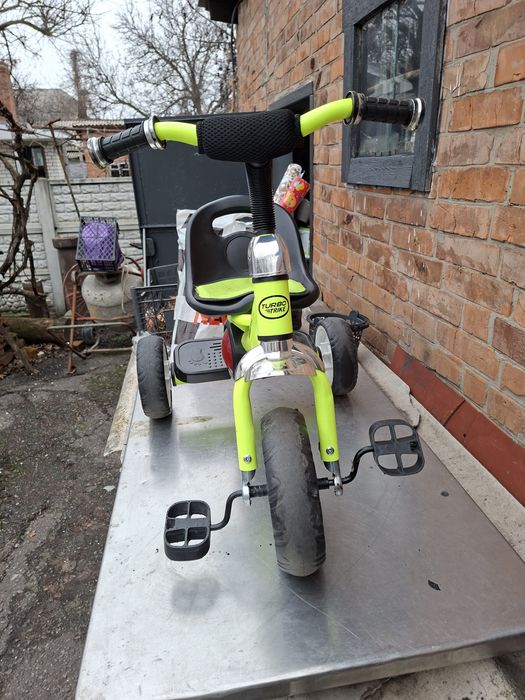 Трьох колесний велосипед