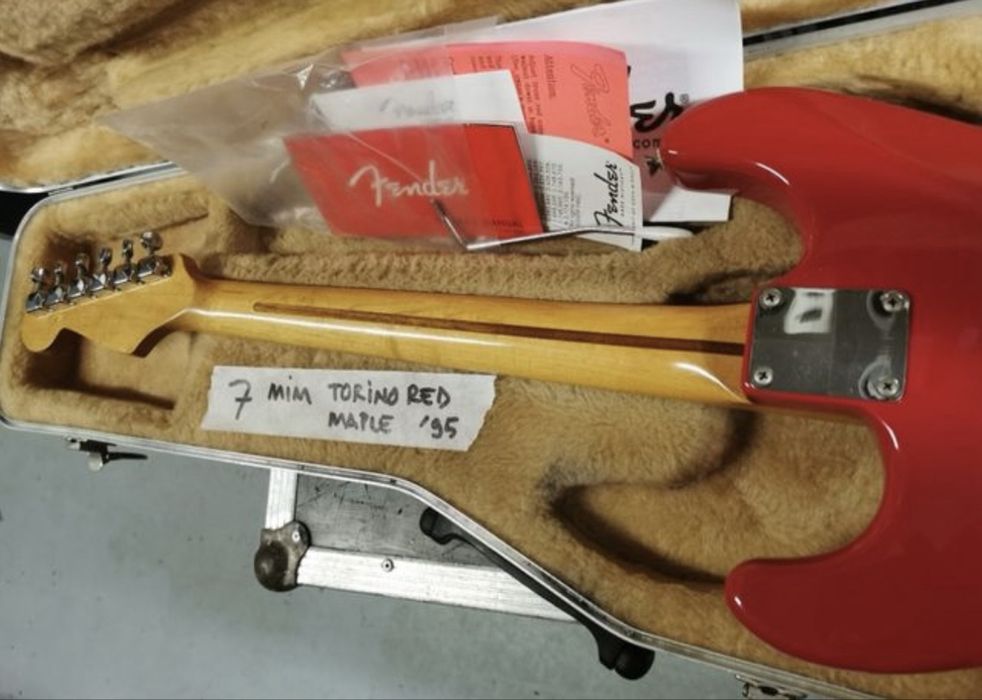 Fender Stratocaster (Torino Red, 1995)