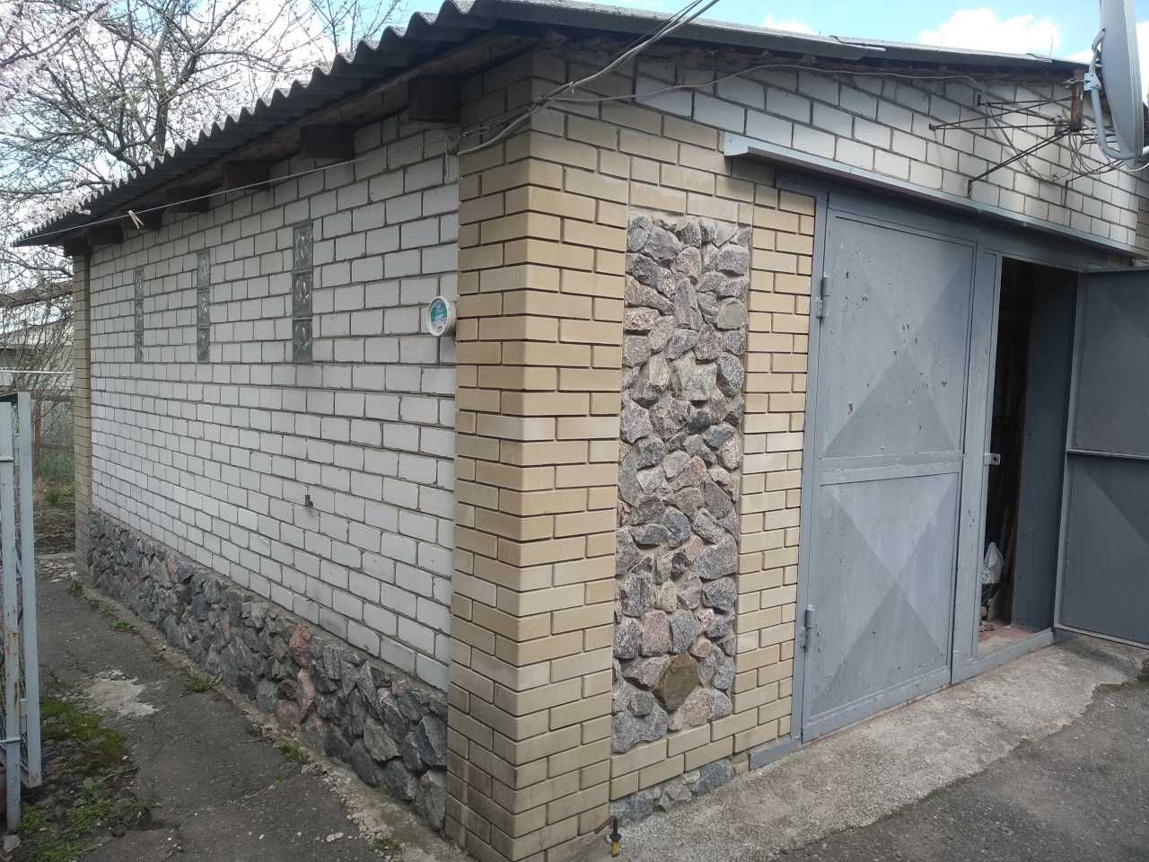 Дом на Немышле возле метро