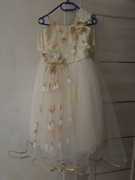 Продам чудову сукню!