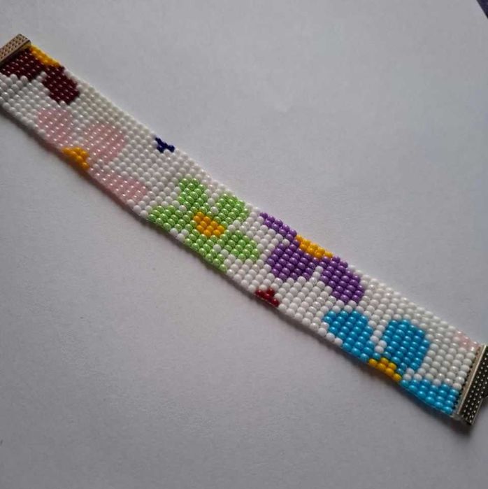 Браслети з бісеру