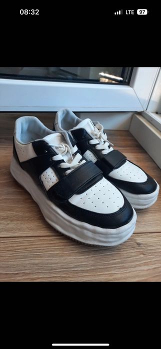 Snickersy biało-czarne damskie