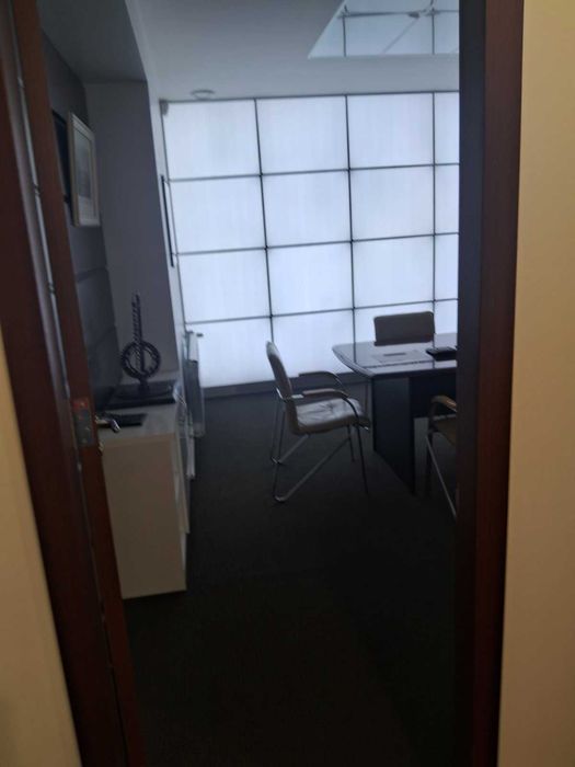 офис в центре с землей