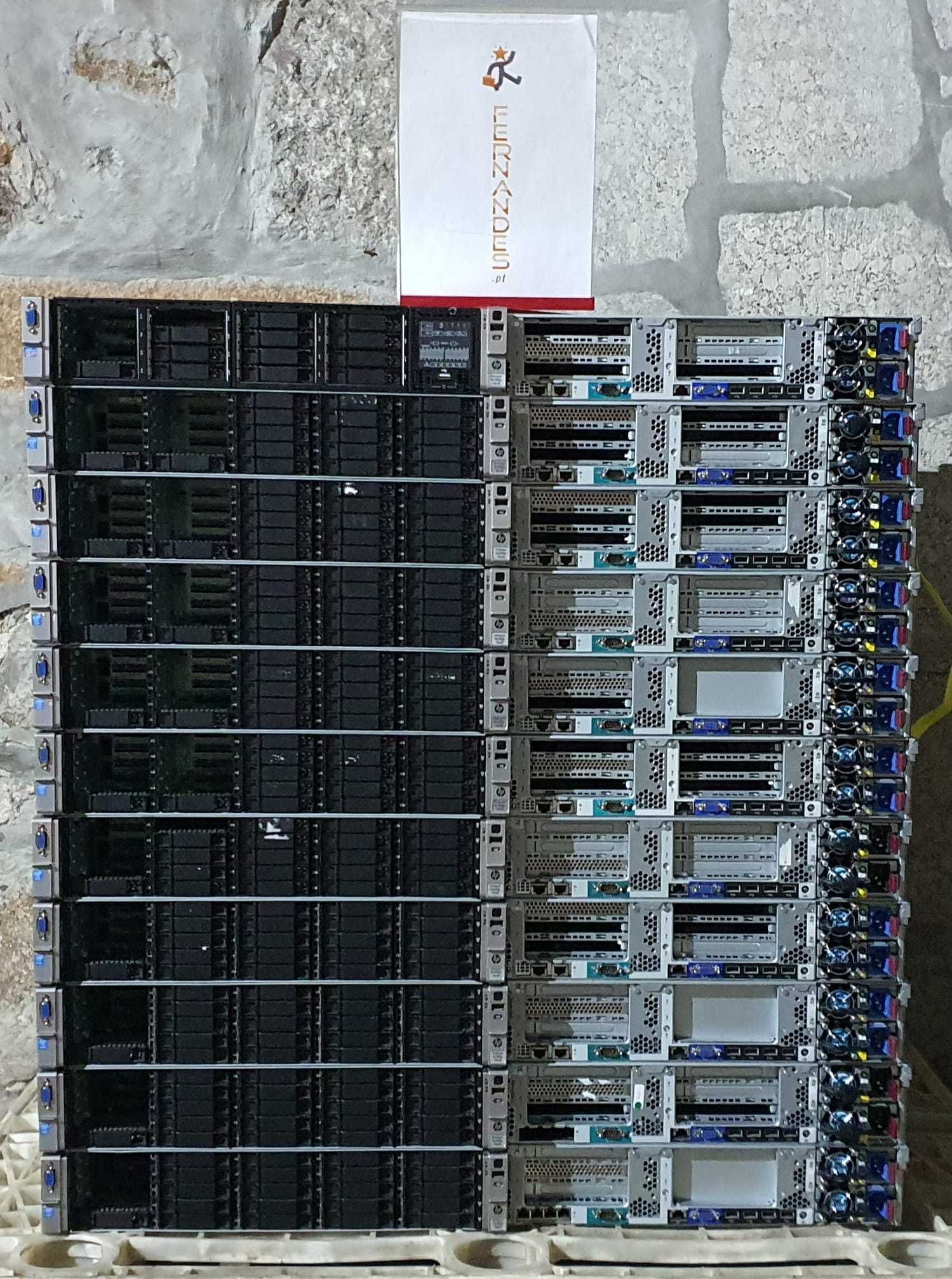 Servidor HP DL380 G8 | 32 x vCores | 128GB RAM DDR3 | 25 x Discos 2.5"