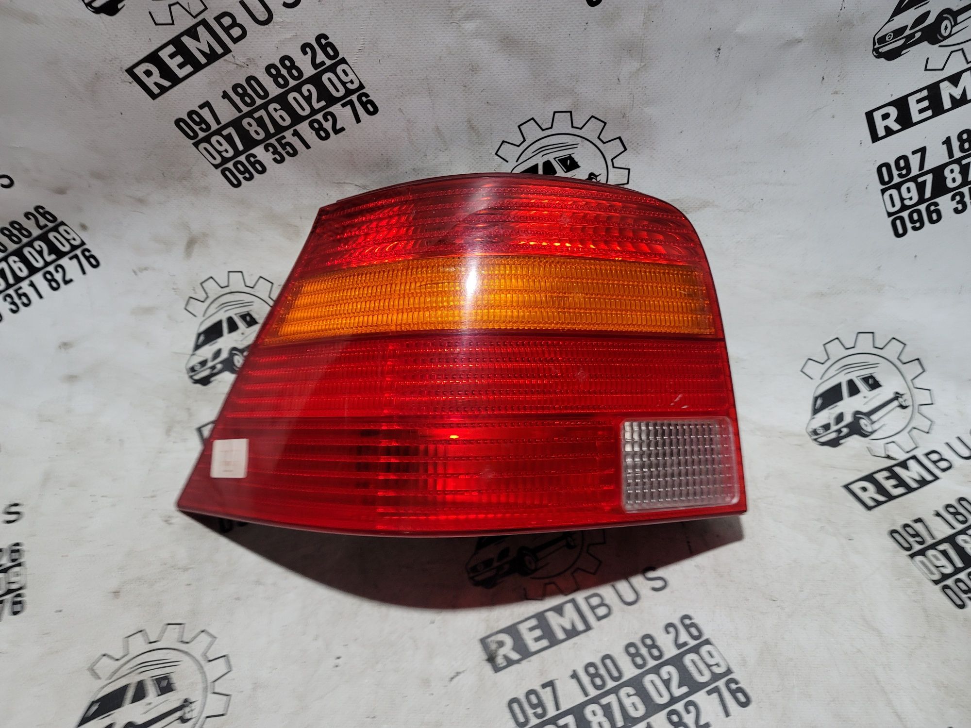 Задній лівий стоп VW Golf 4 гольф фонарь ліхтар