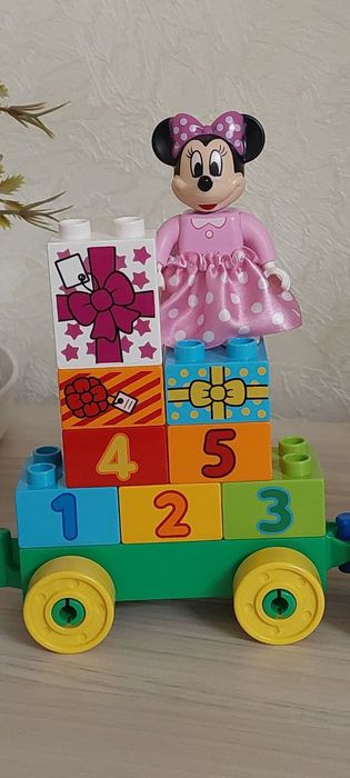 Конструктор LEGO® DUPLO® Disney 10597 День нарождення с Мікки и Мінні