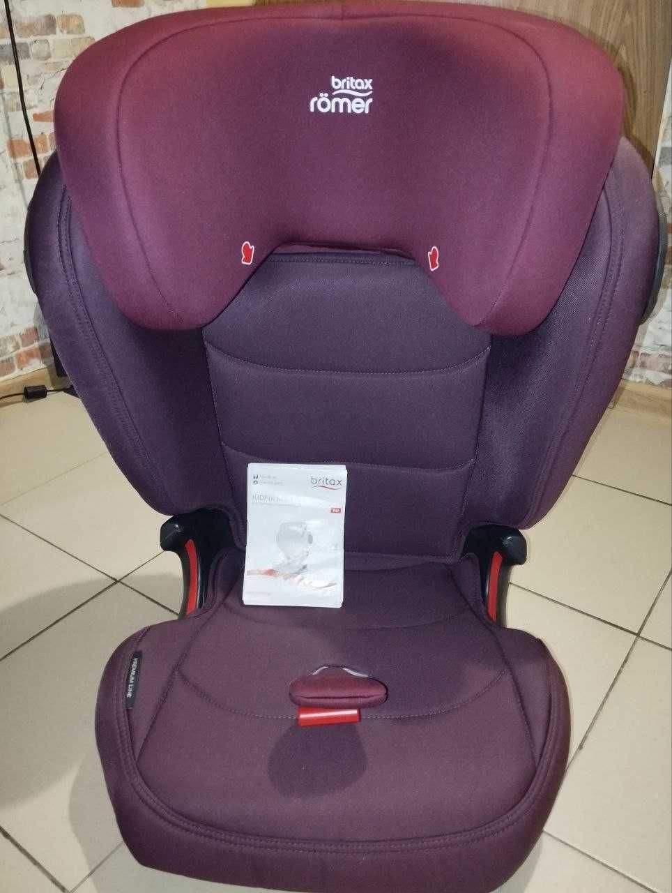 Автокрісло Britax Römer KIDFIX III M (Burgundy Red) 15-36 kg IsoFix