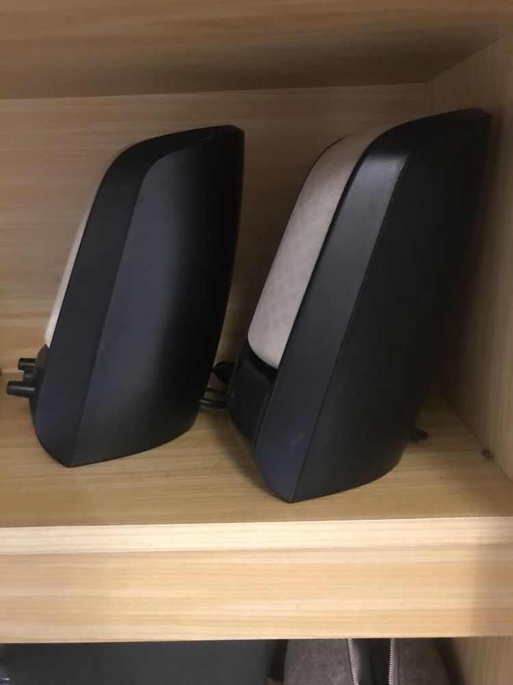 Colunas Logitech