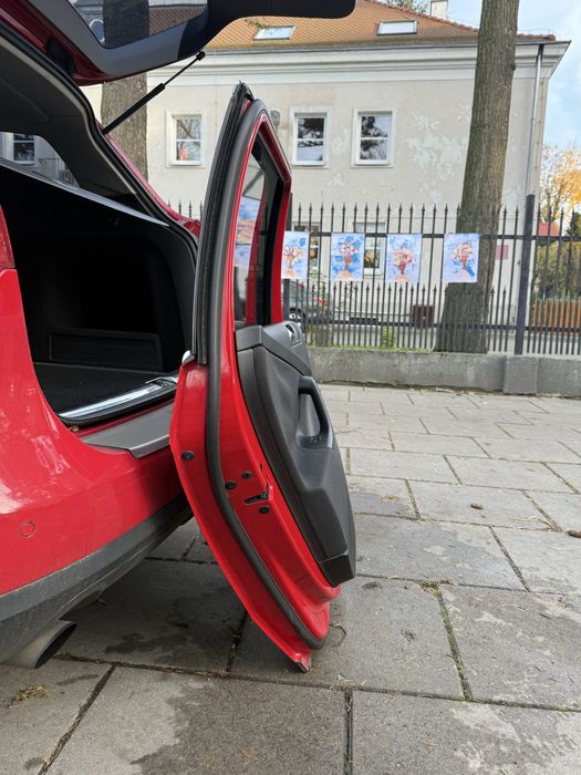 drzwi lewe tylne passat b6 czerwone