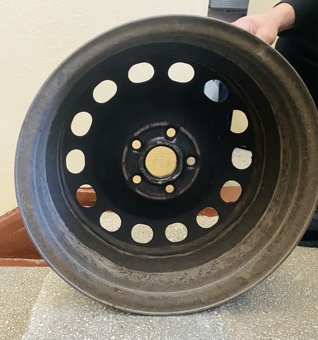 Sprzedam felgi stalowe