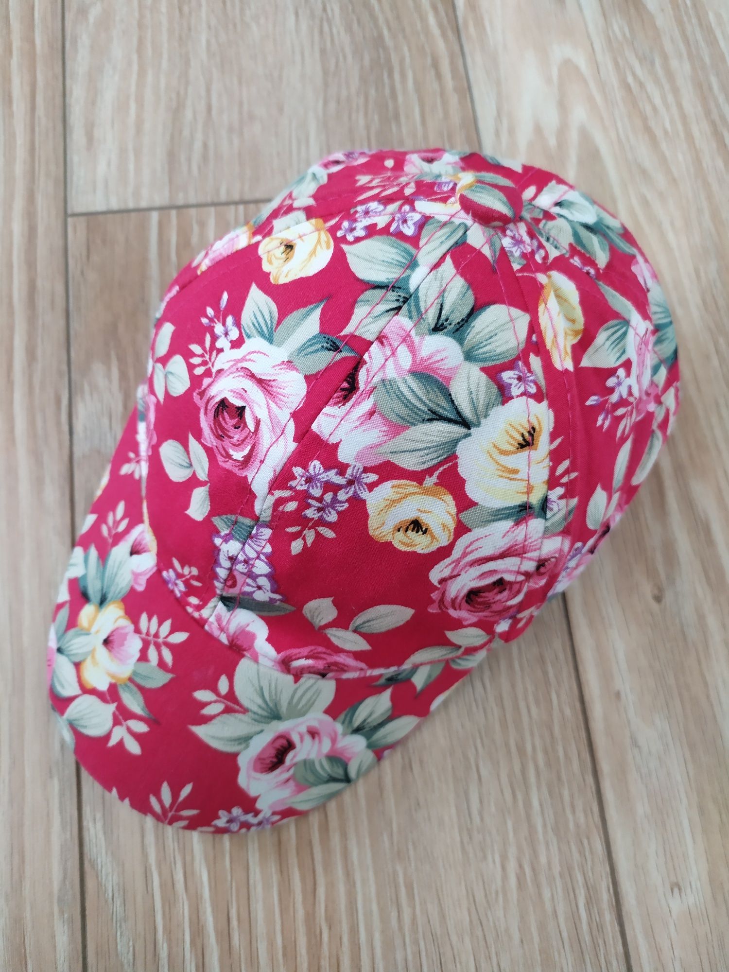 Czapeczka z daszkiem dziewczęca 45 cm