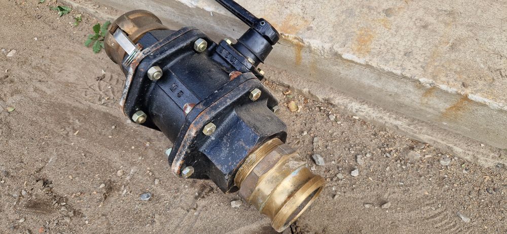 Кран 3" (DN 80) з БРОНЗОВИМИ швидкоз'ємами Kamlok. SAUNDERS Англія.