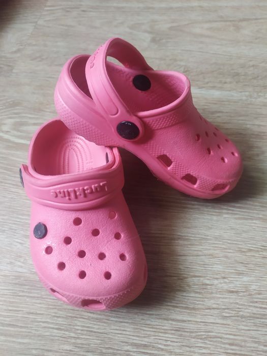 Крокси, тапочки, для дівчинки, рожевого кольору 22р, 12,5-13см устілка