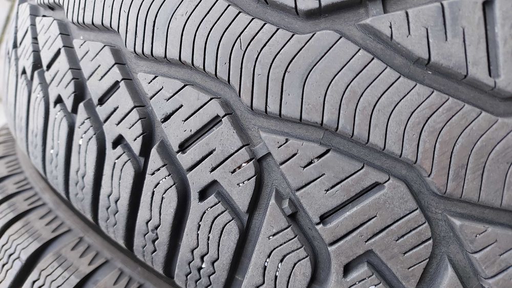 Opony zimowe Kleber 195/50/R16- 4 szt.