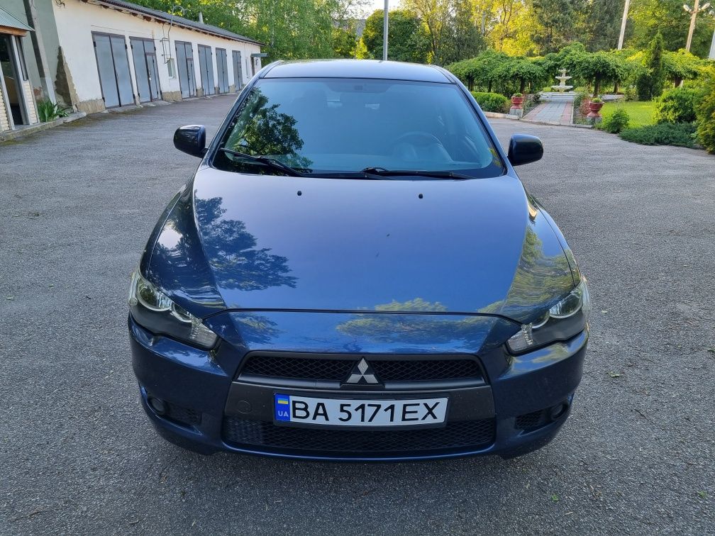 Mitsubishi Lancer 2.0 газ.бенз автомат