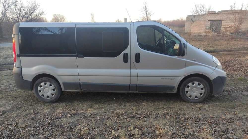 Renault Trafic 8 м.Оригінальний  пасажир .Довга база.