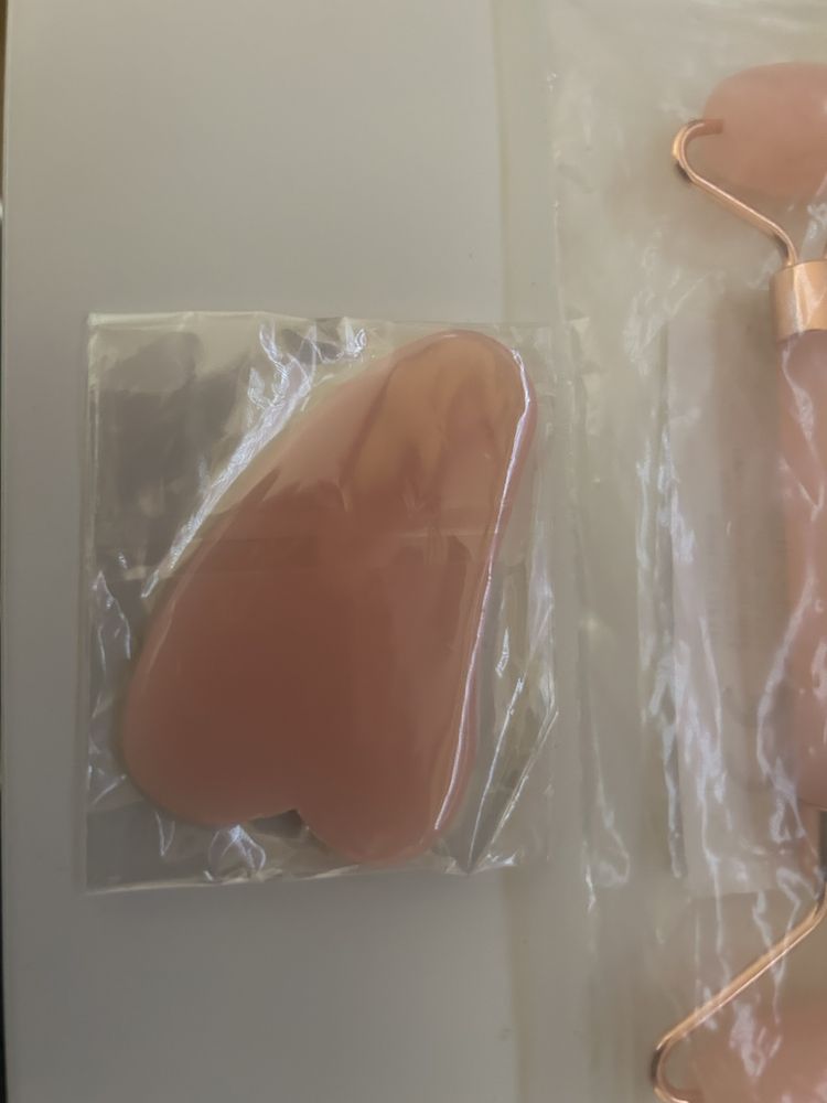 Gua sha e jade roller