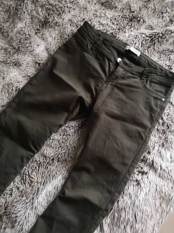 Bershka spodnie oliwkowe zielone khaki rurki 38 M damskie