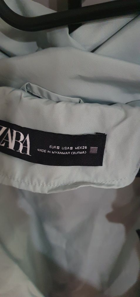 Курточка ZARA б/у в ідеальному стані