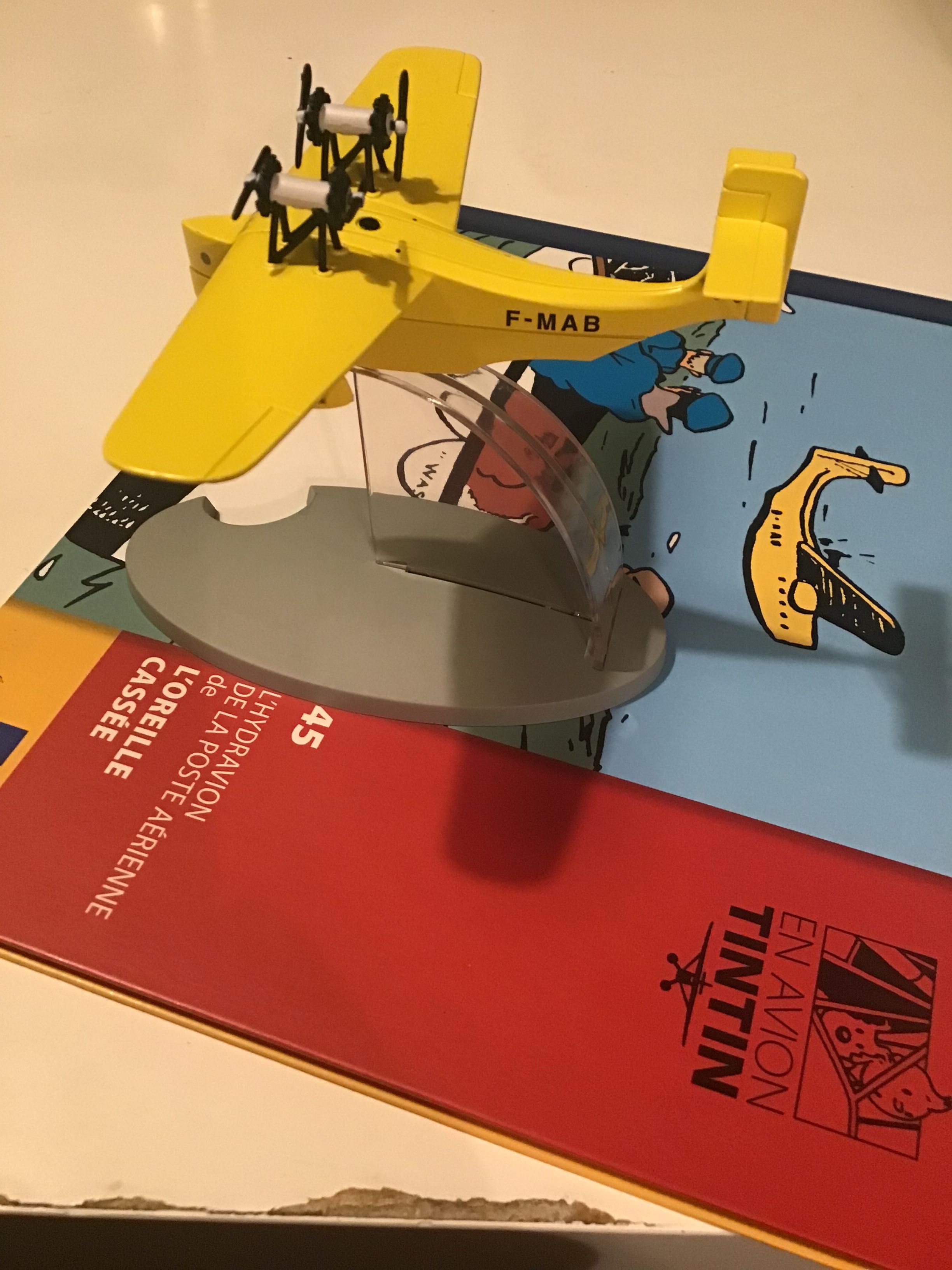Hidroavião Tintin