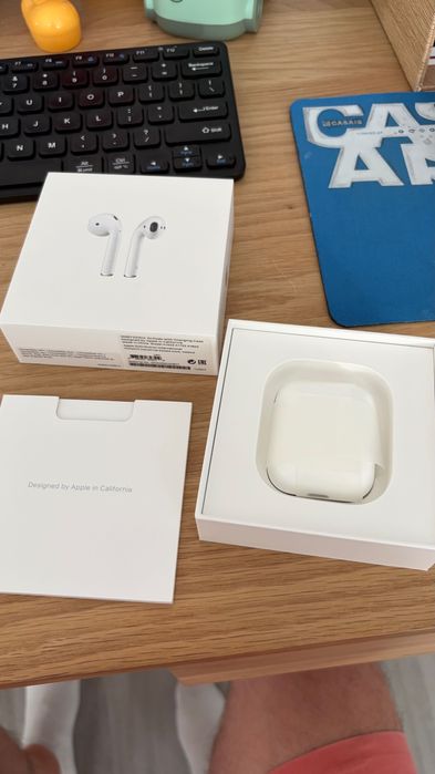 Apple AirPods 1st Gen