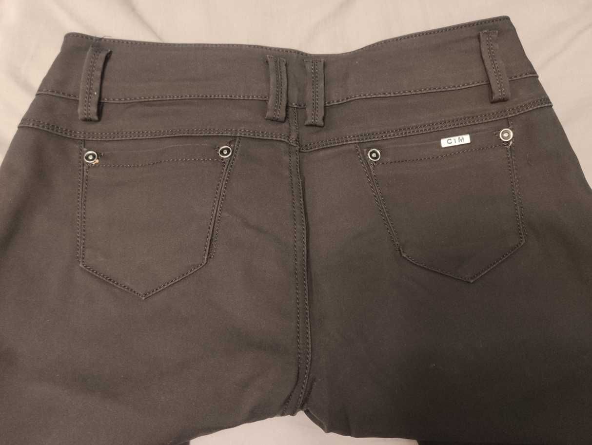 CTM Moda czarne materiałowe spodnie r. 40 / L
