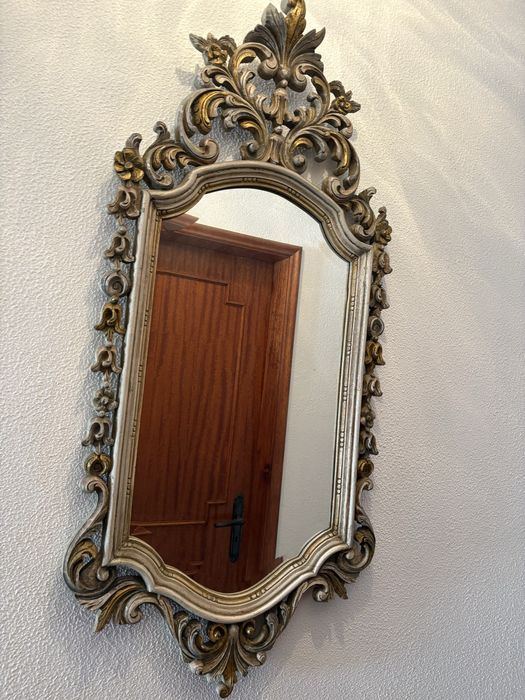 Espelho bengaleiro e lustres