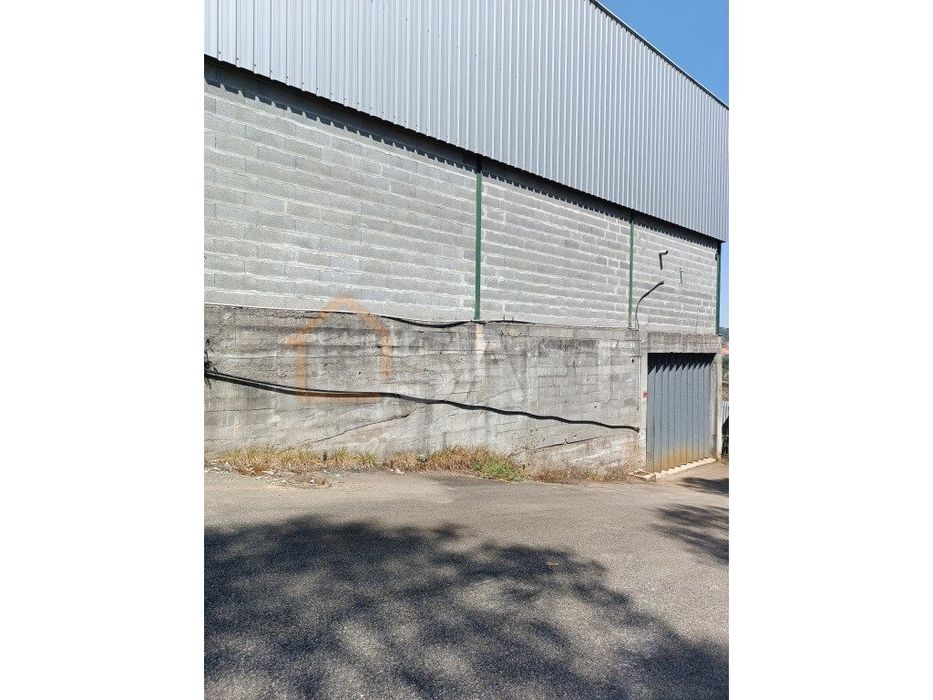 Vende-se dois armazéns - Sever do Vouga