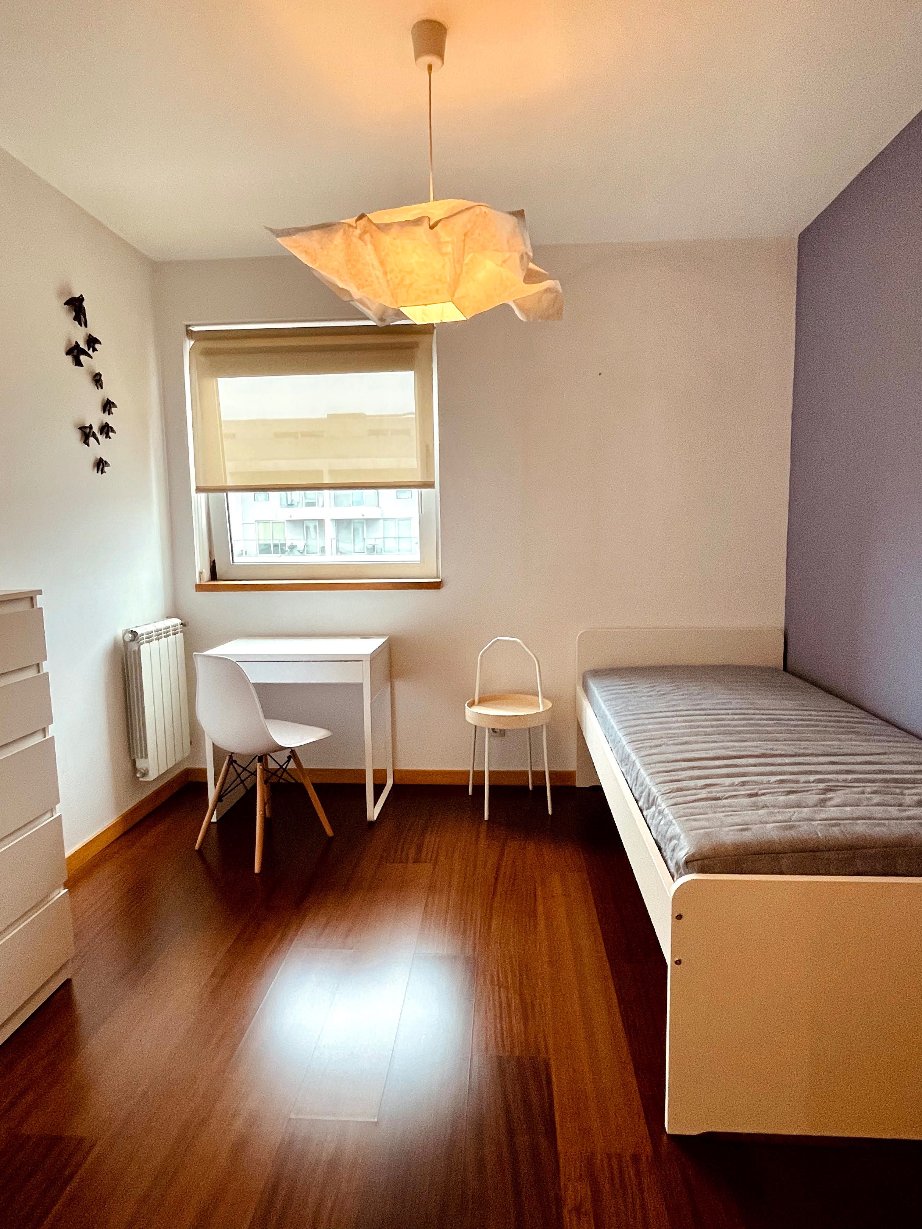 Arrenda-se um quarto junto ao Pólo Universitário
