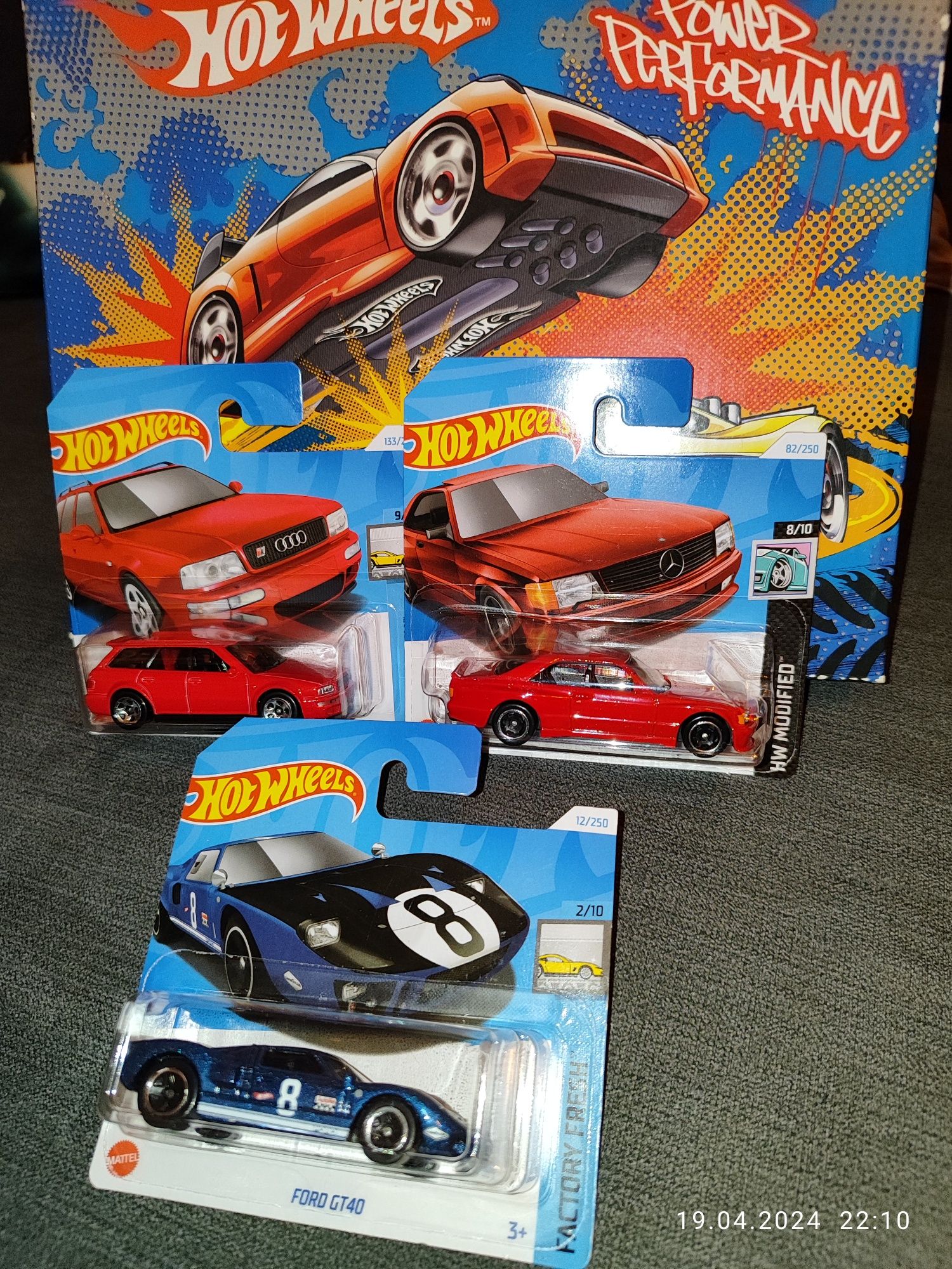 Hot Wheels Audi RS2, Ford GT, '89 Mercedes Benz 560 SEC AMG