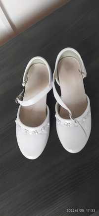 BUTY 32 baleriny pantofle sandały białe wesele
