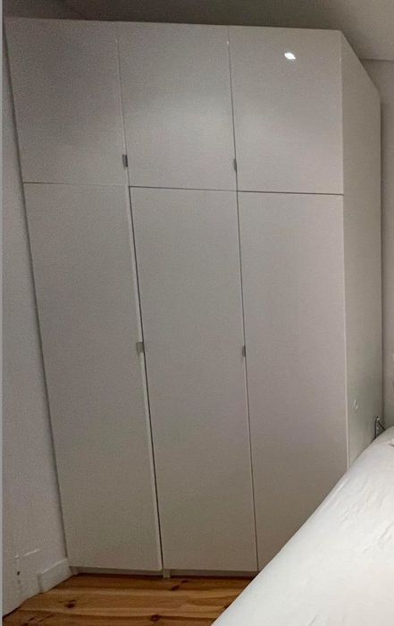 Conjunto de dois roupeiros IKEA brancos – bom estado!