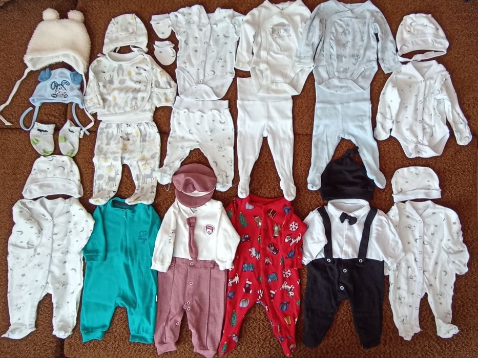 Дитячі речі 56 розміру для хлопчика (25 одиниць)