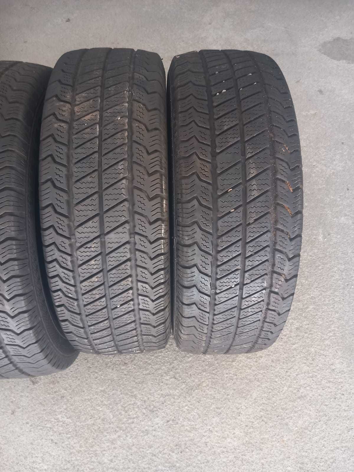 4 pneus 215/65R16 C Barum seminovos