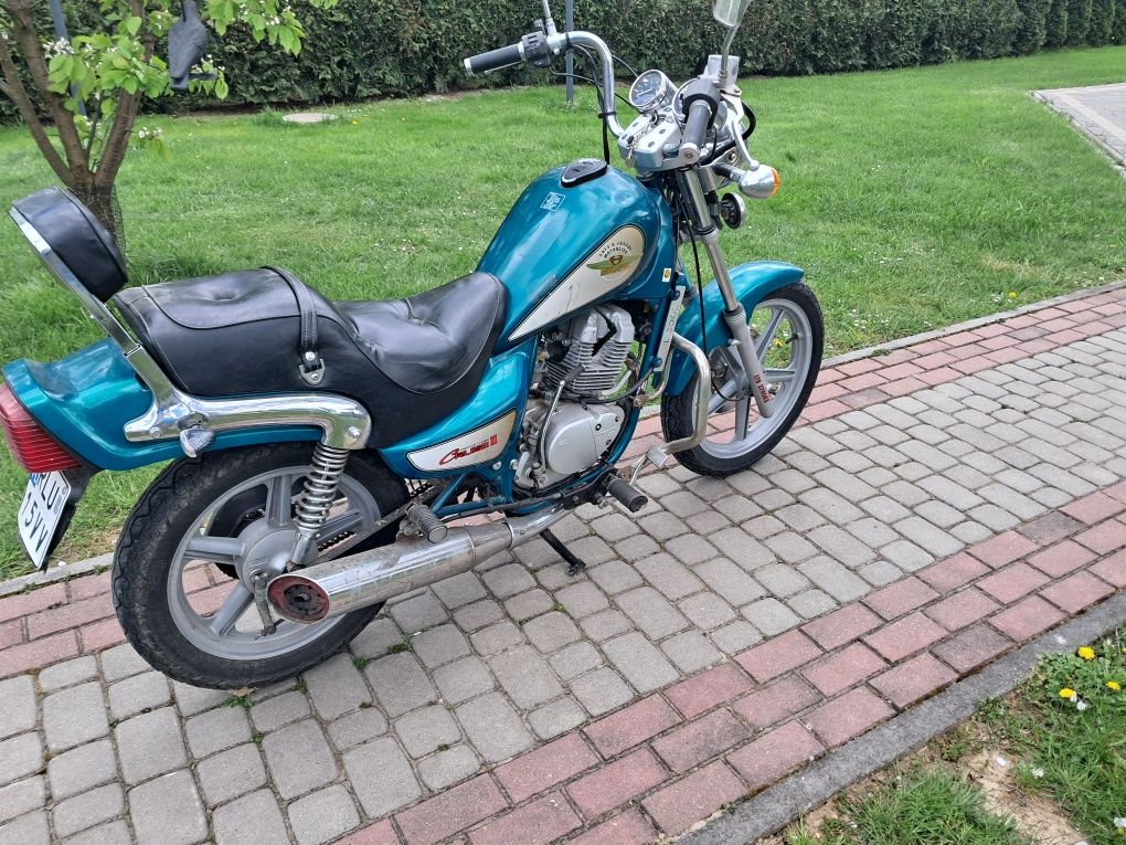 Motocykl Hyosung 125