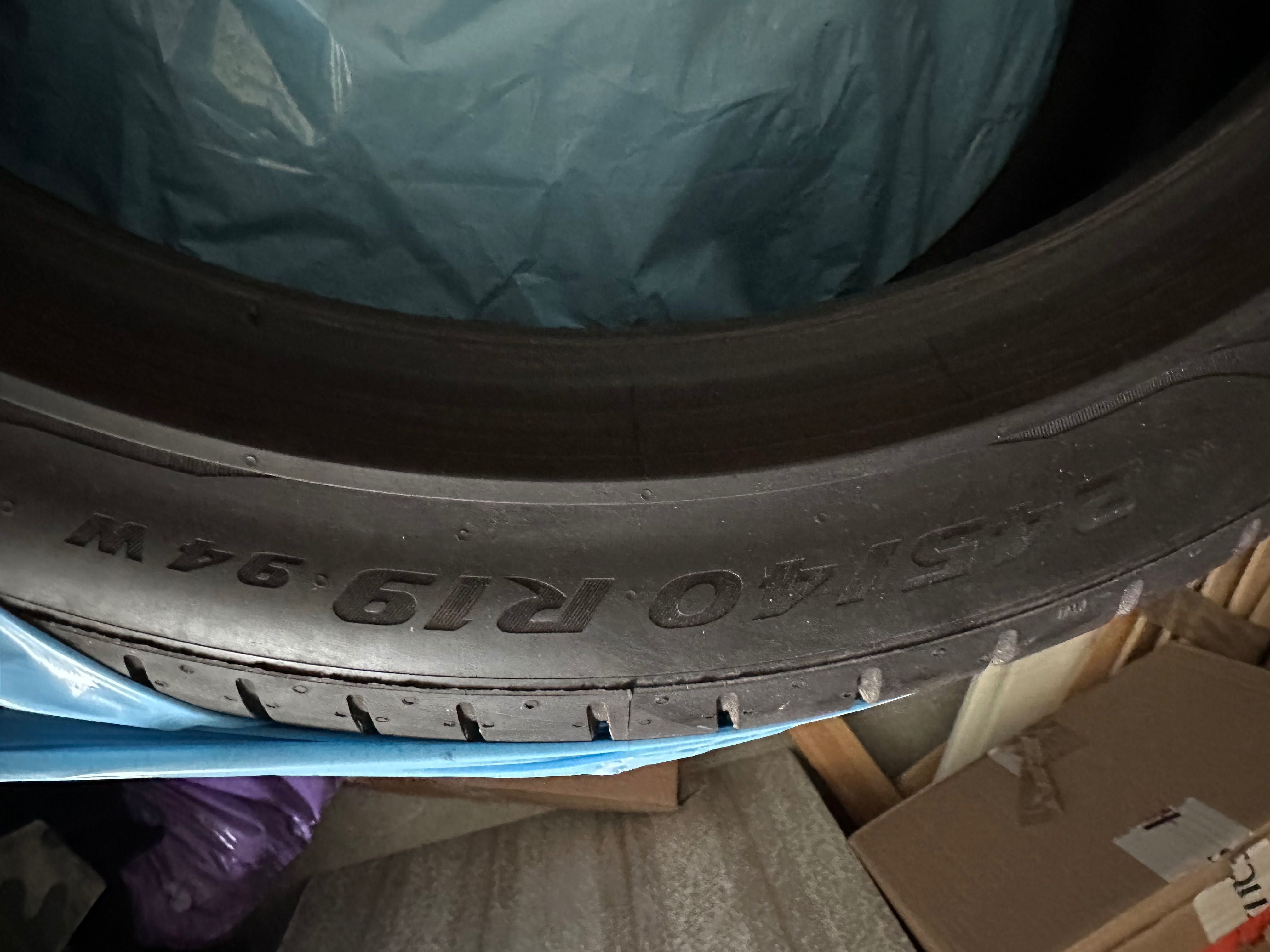 Komplet Pirelli P Zero 245/40 R19 94 W 4 szt