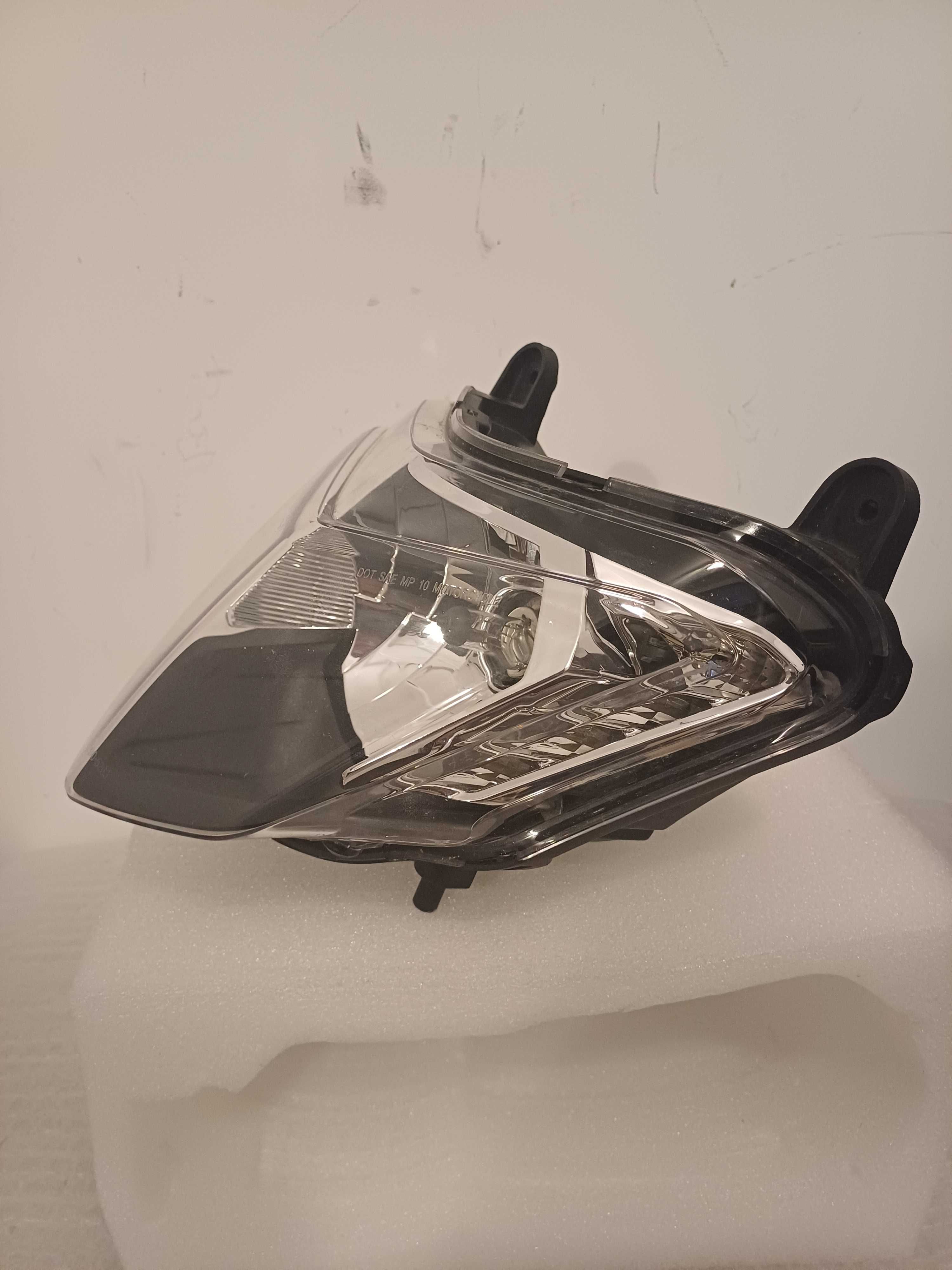 Reflektor  Ducati Hypermotard Lampa