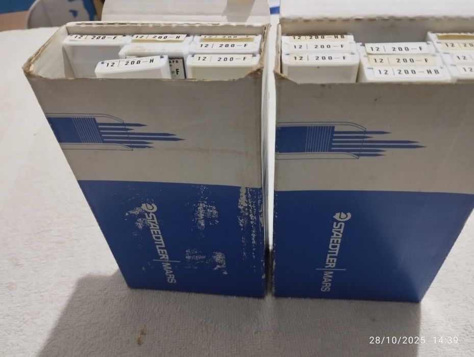 Caixas com minas de carvão