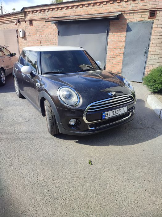 Автомобіль Mini cooper