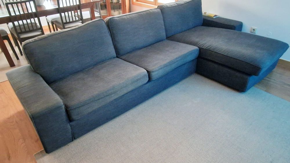Sofá IKEA de tecido cinzento com chaise long 320cm x 90cm