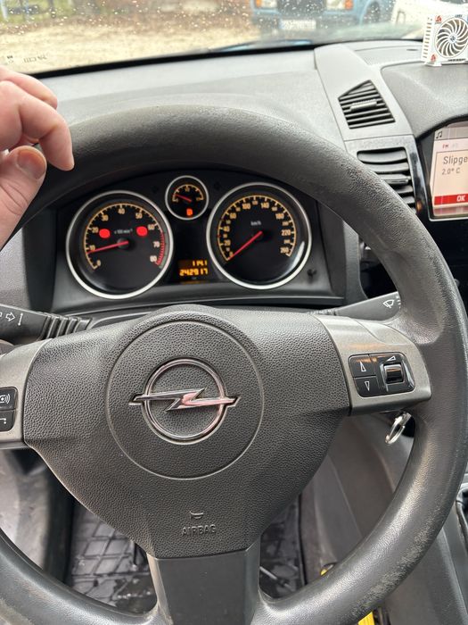 Продам сімейне авто в нормальному стані