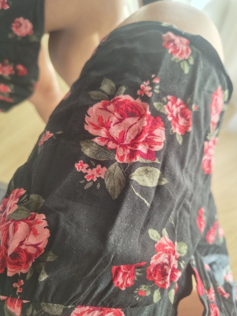 Vestido camiseiro flores Stradivarius