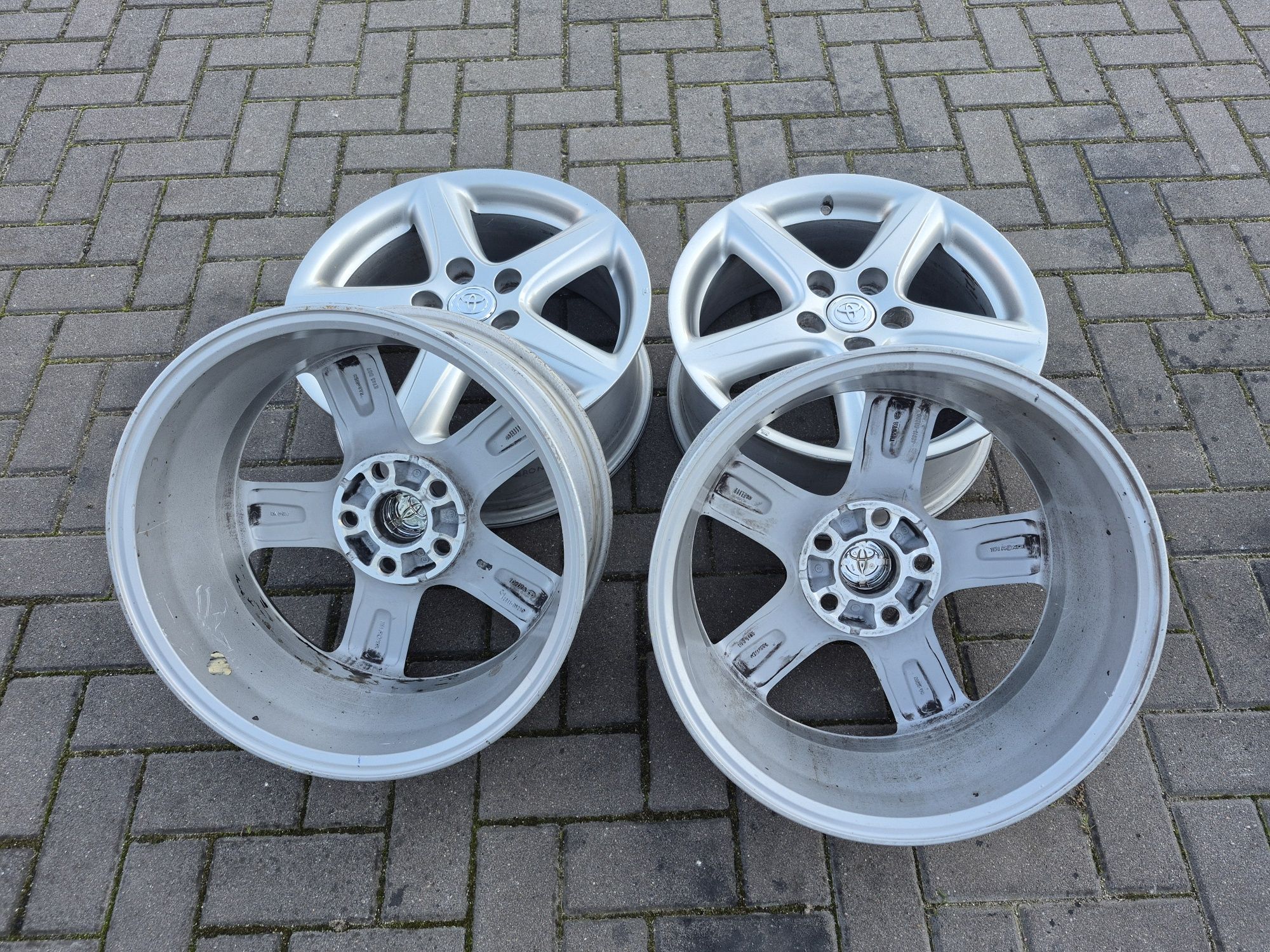 Felgi Alu Oryg TOYOTA Avensis Corolla Verso Auris 5x114.3 17 Cali 7J